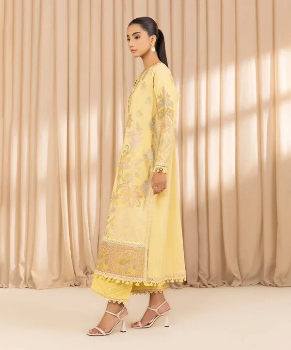 3 Piece - Embroidered Lawn Suit SKU: 0U3PELX25V24