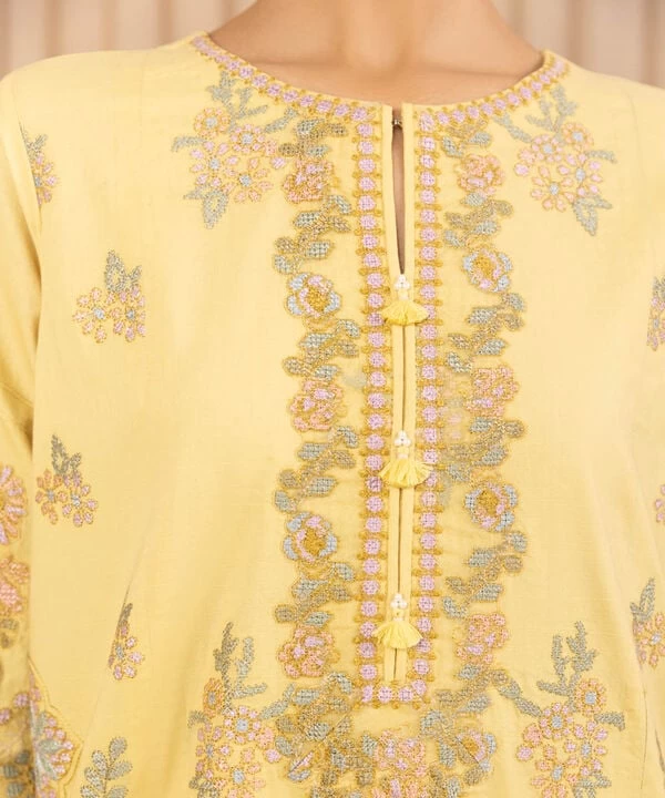 3 Piece - Embroidered Lawn Suit SKU: 0U3PELX25V24