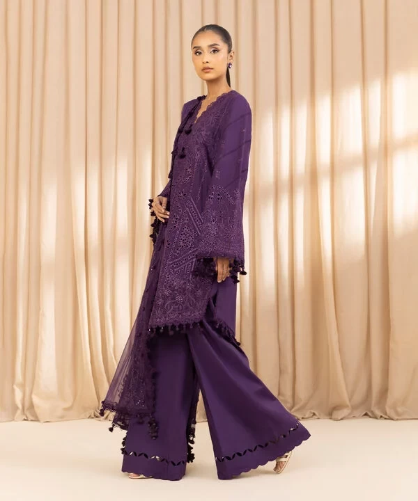 3 Piece - Embroidered Lawn Suit SKU: 0U3PELX25V23