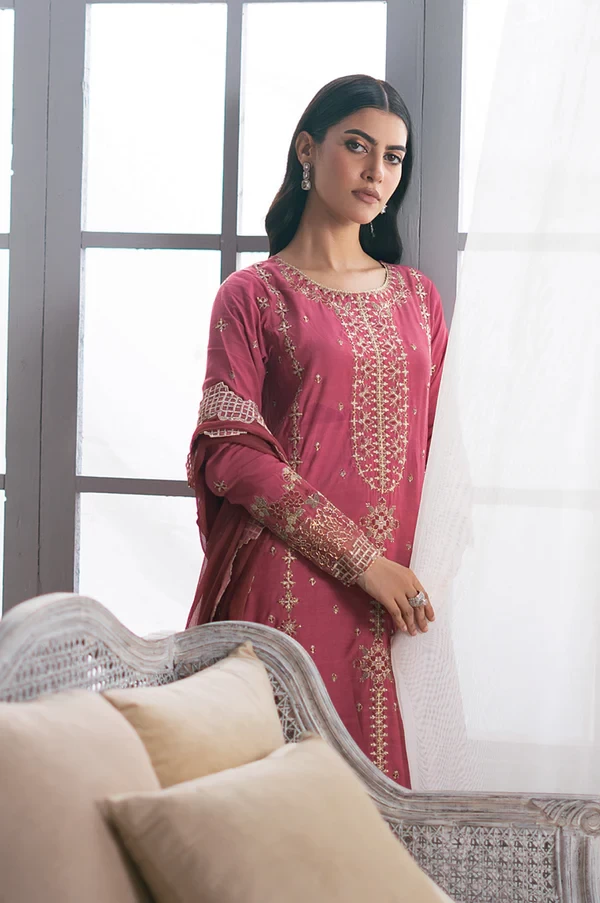 3 Piece Embroidered Organza Suit SKU: WOM34111