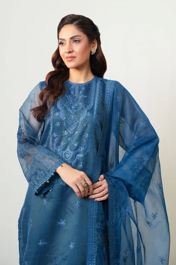3 Piece Embroidered Rajjo Net Suit SKU: WOM34127