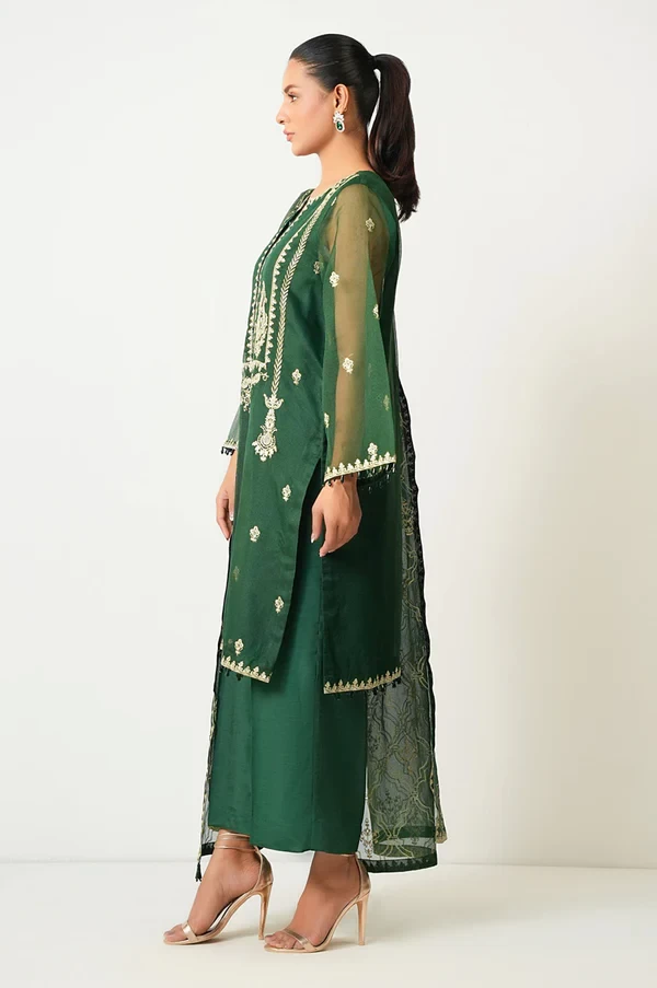 3 Piece Embroidered Rajjo Net Suit SKU: WOM34134