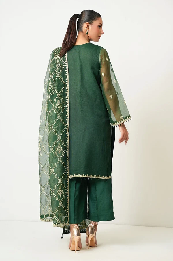 3 Piece Embroidered Rajjo Net Suit SKU: WOM34134