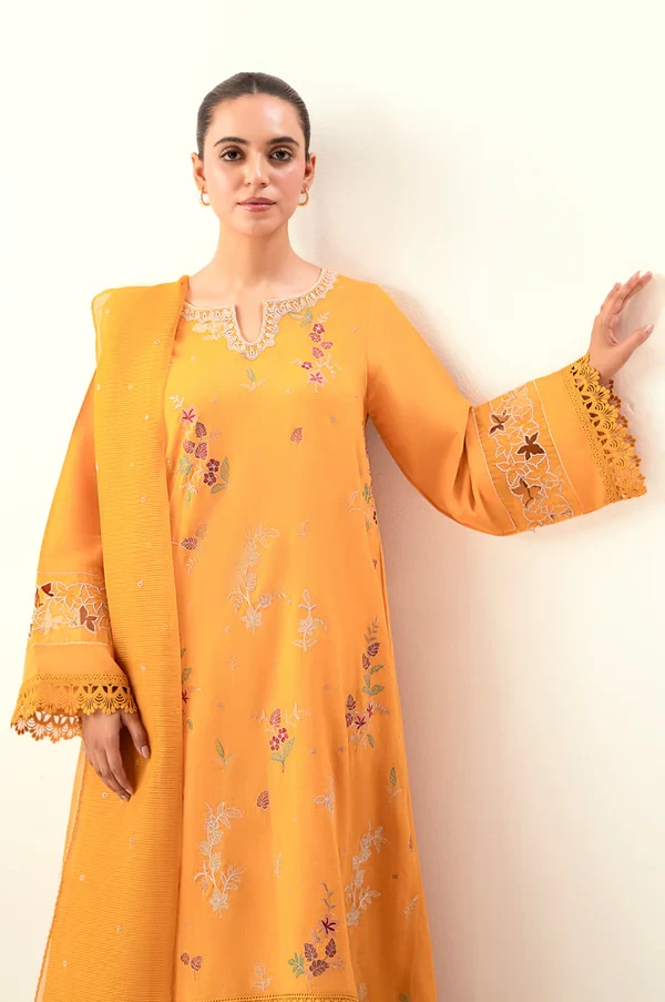 3 Piece Embroidered Cambric Zari Suit SKU: WUM34115