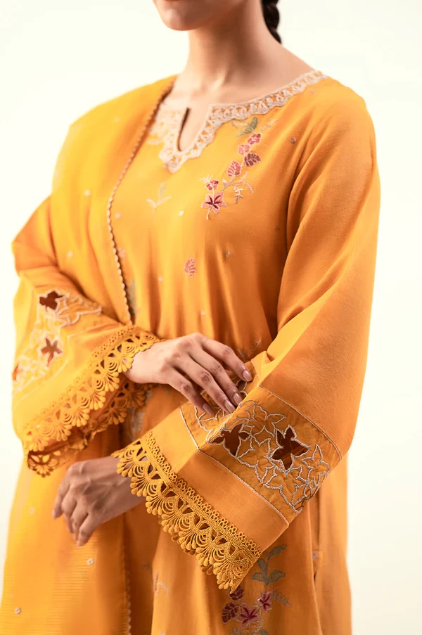 3 Piece Embroidered Cambric Zari Suit SKU: WUM34115