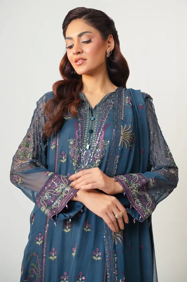 3 Piece Embroidered Chiffon Suit SKU: WOM34143
