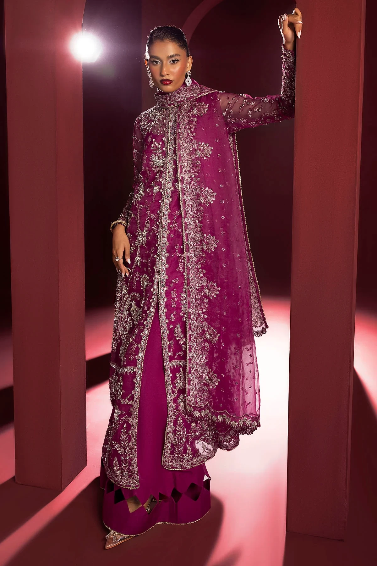 4937-HIRAETH EMBROIDERED ORGANZA