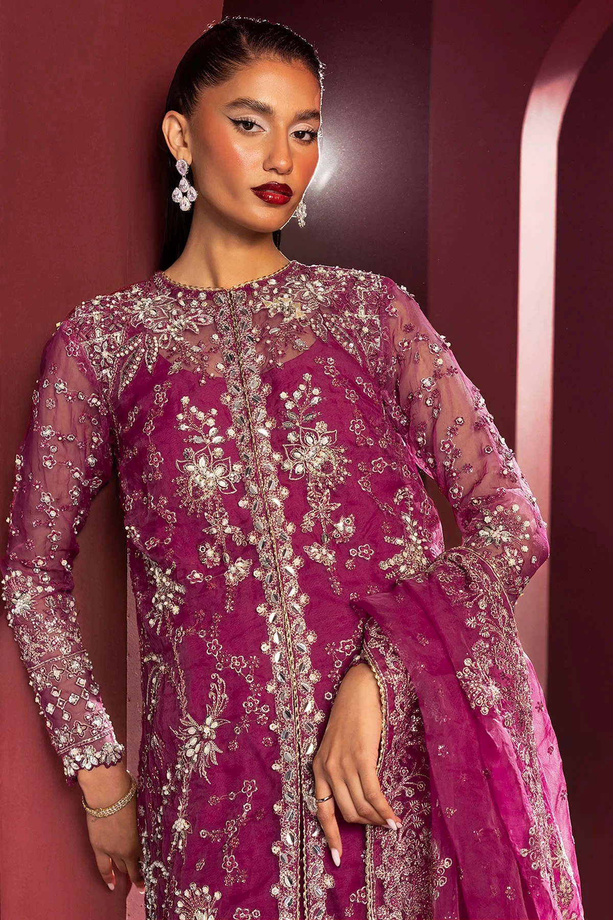 4937-HIRAETH EMBROIDERED ORGANZA