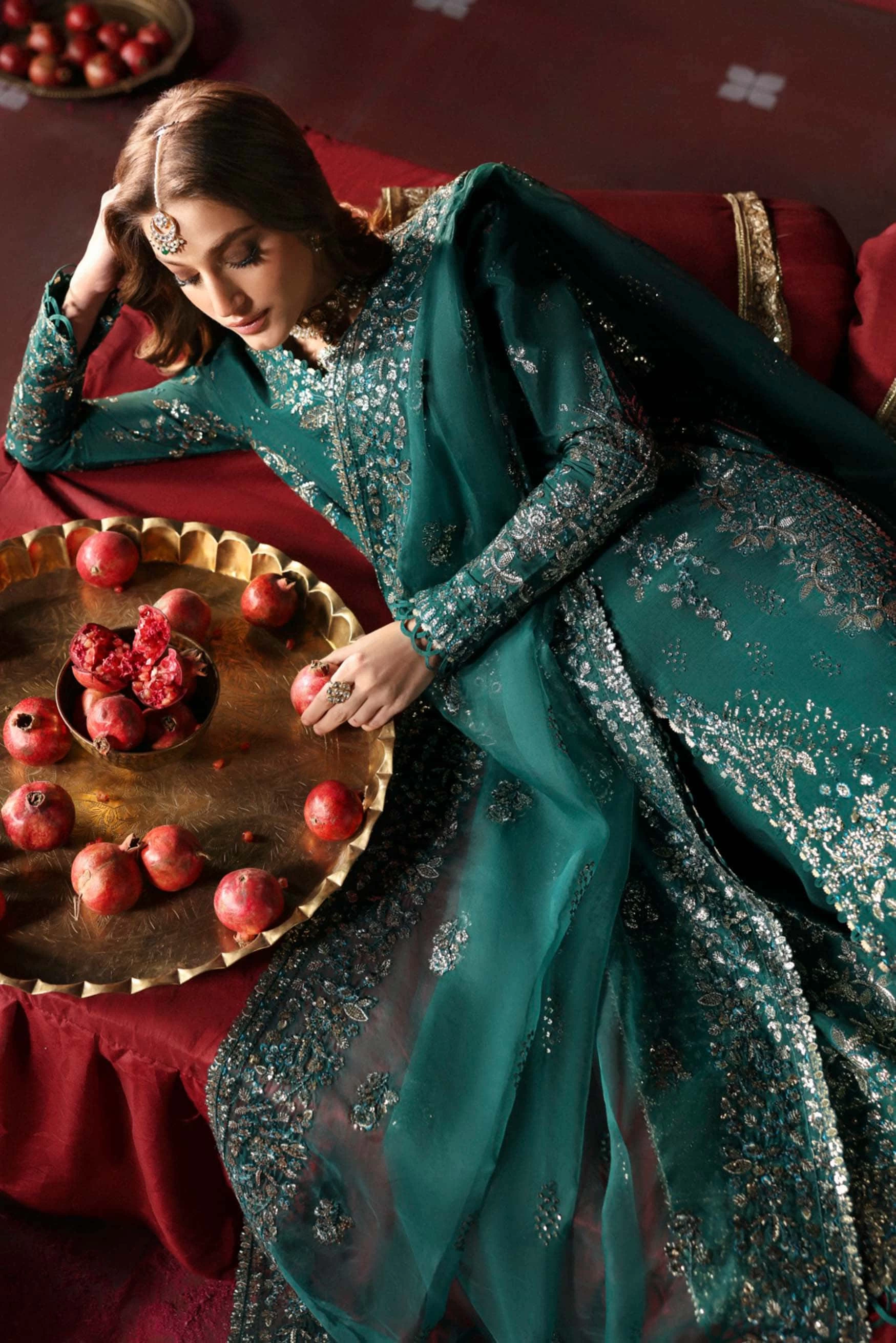 Shahnisa - 854-Shahnisa-DIVANI The Silk Edit. '24