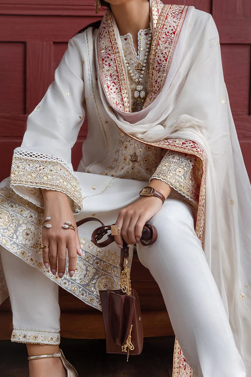Elnaz - HUNES250104U