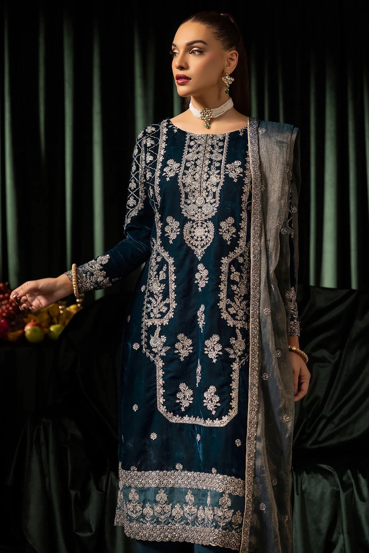 5093-DANEEN EMBROIDERED VELVET - MWU05093-999-DANEEN