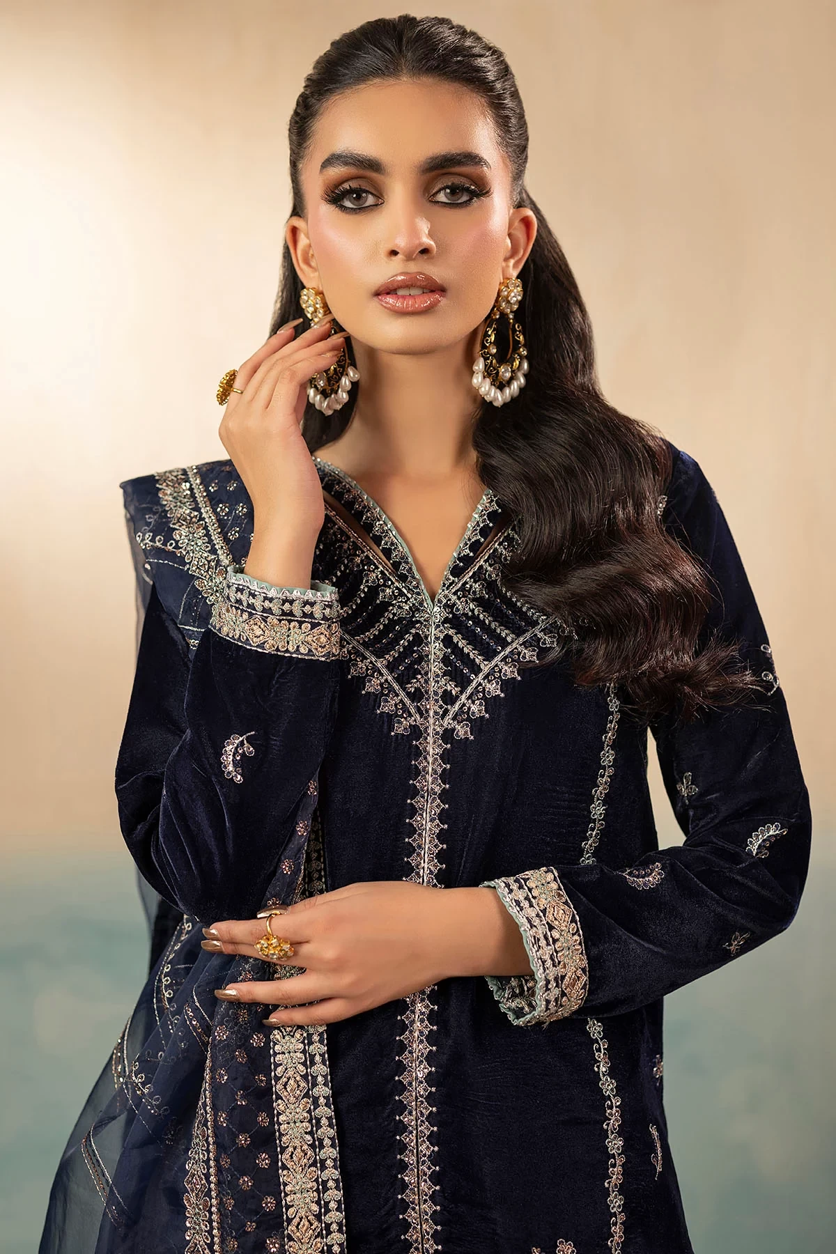 5675-WILLA EMBROIDERED VELVET - MWU05675-999-WILLA