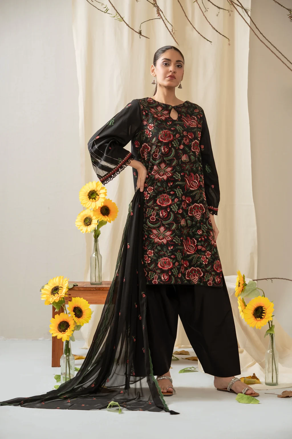 EMBROIDERED CAMBRIC 3 PIECE SUIT - SKU: WFM35652