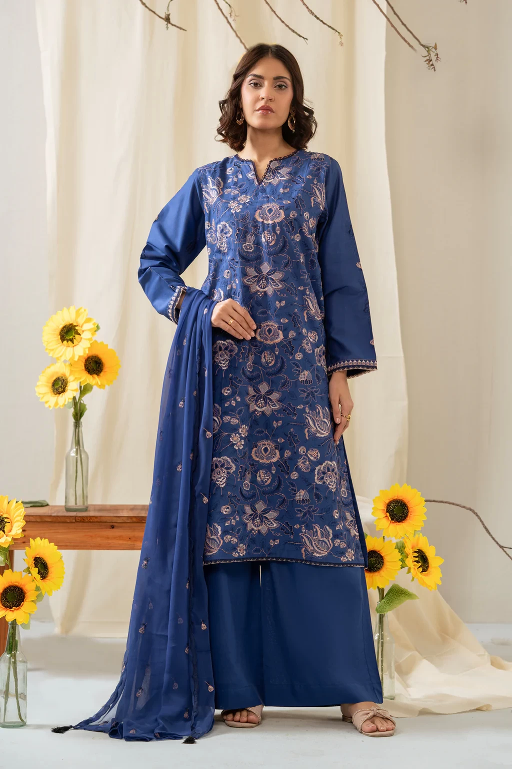 EMBROIDERED CAMBRIC 3 PIECE SUIT - SKU: WFM35679