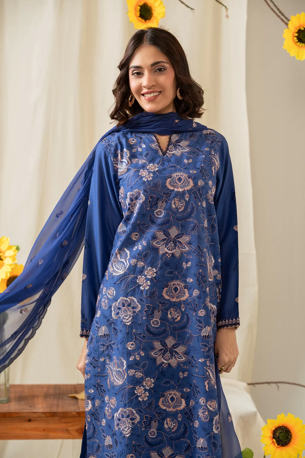 EMBROIDERED CAMBRIC 3 PIECE SUIT - SKU: WFM35679