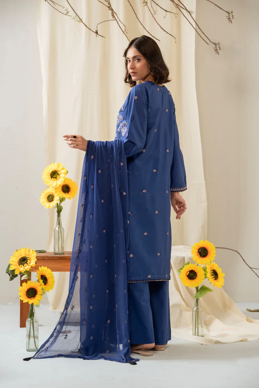 EMBROIDERED CAMBRIC 3 PIECE SUIT - SKU: WFM35679