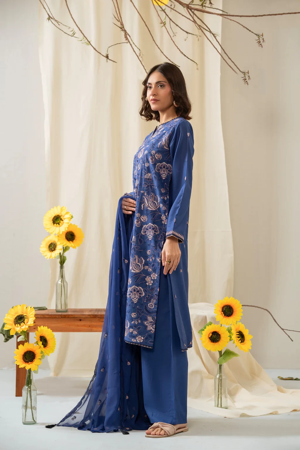 EMBROIDERED CAMBRIC  3 PIECE SUIT - WFM35679