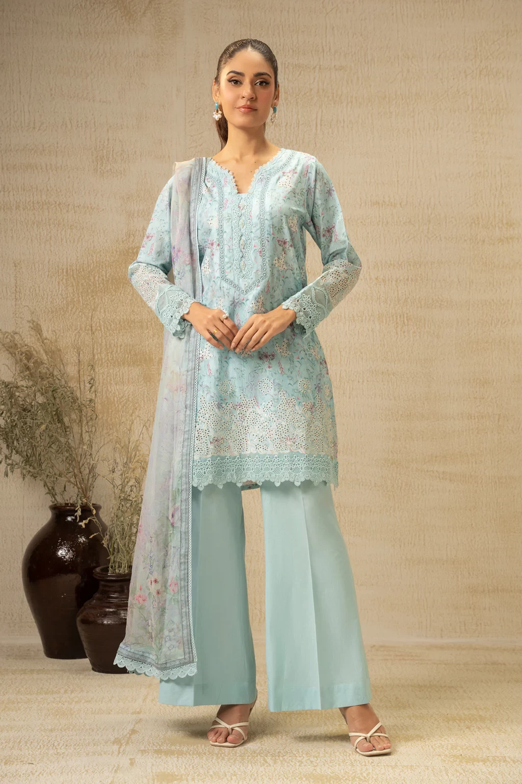 EMBROIDERED CHIKANKARI 3 PIECE SUIT WFM35160