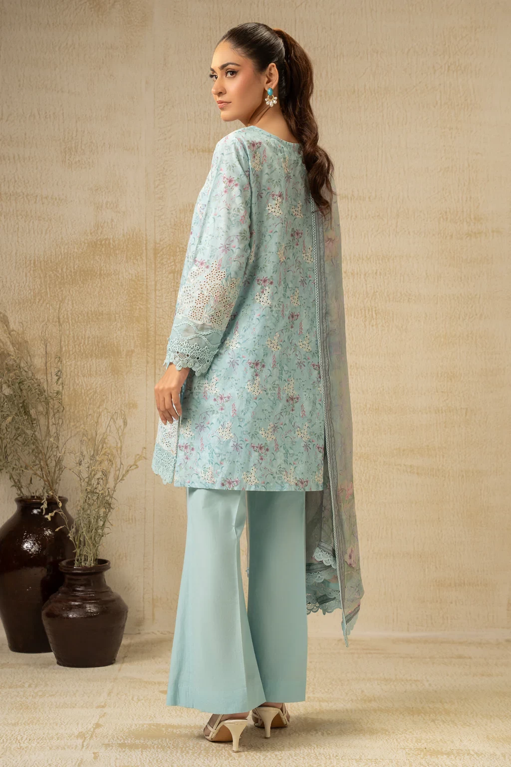 EMBROIDERED CHIKANKARI 3 PIECE SUIT WFM35160