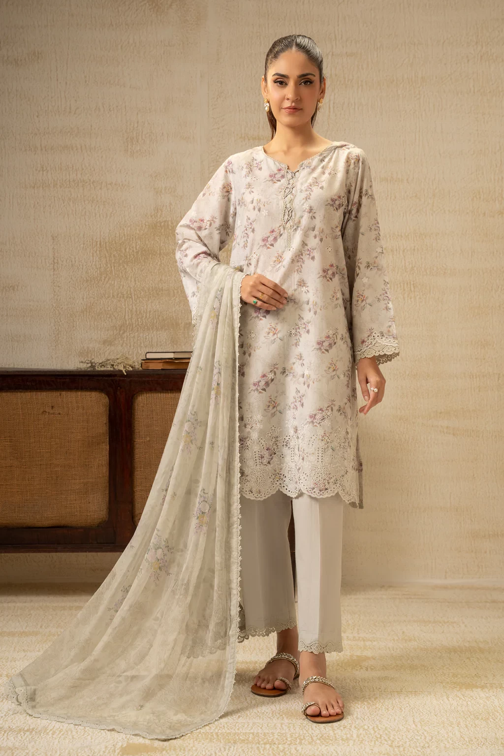 EMBROIDERED CHIKANKARI 3 PIECE SUIT - SKU: WFM35325