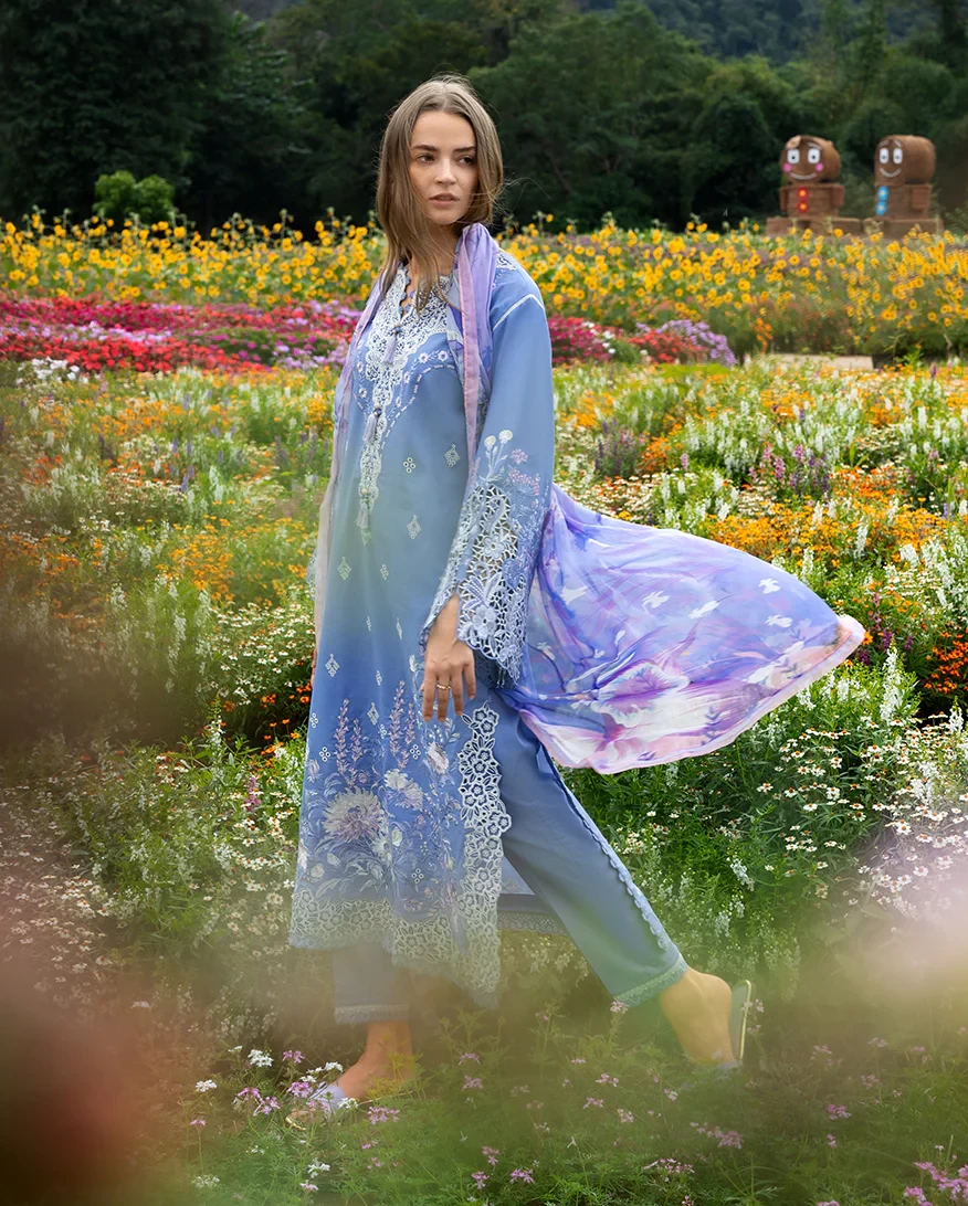 AZURE BLOOM - SKU: HUNSS26015AXS