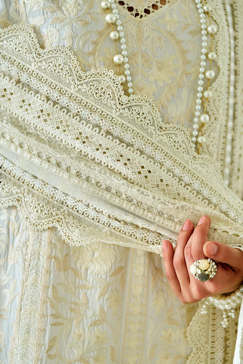 DESIGN 9A LUXURY LAWN EID EDITION 2026 - LEE26-9A