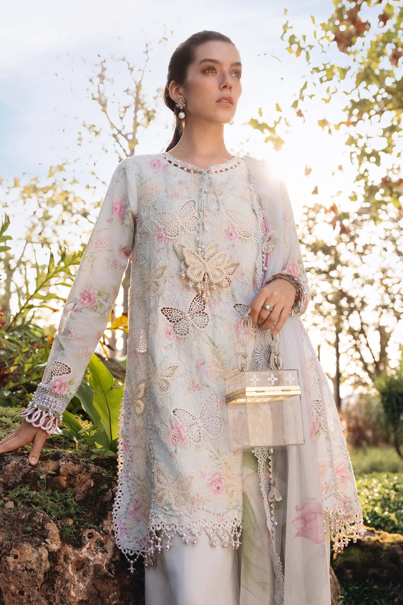 3 Piec Embroidered Lawn Suit - MPT-2901-A