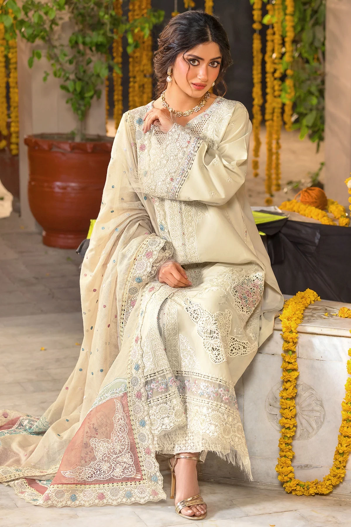 5919-SKYLAR EMBROIDERED LAWN MWU05919-999-SKYLAR