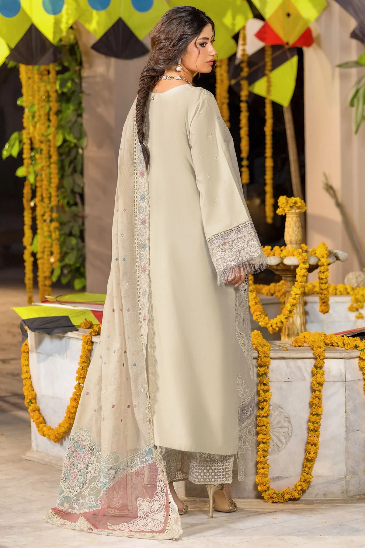5919-SKYLAR EMBROIDERED LAWN MWU05919-999-SKYLAR