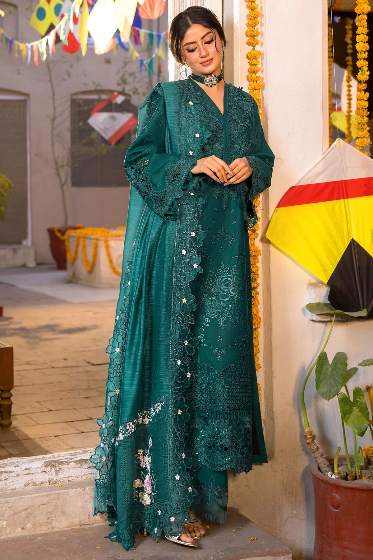 5926-HUES EMBROIDERED LAWN MWU05926-999-HUES