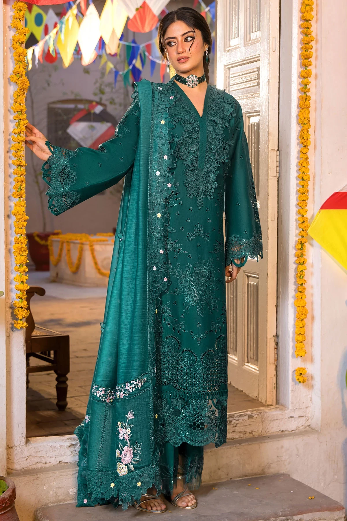 5926-HUES EMBROIDERED LAWN MWU05926-999-HUES