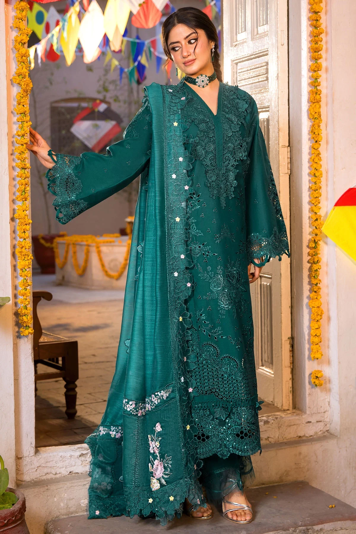 5926-HUES EMBROIDERED LAWN MWU05926-999-HUES
