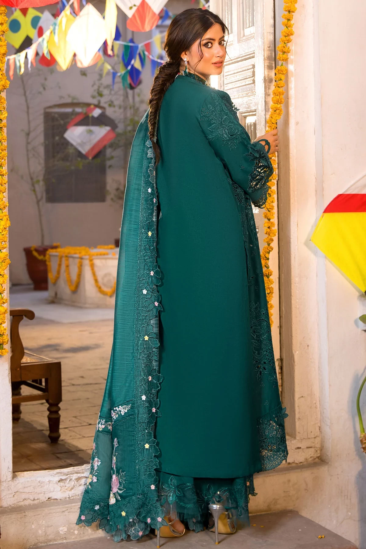 5926-HUES EMBROIDERED LAWN MWU05926-999-HUES