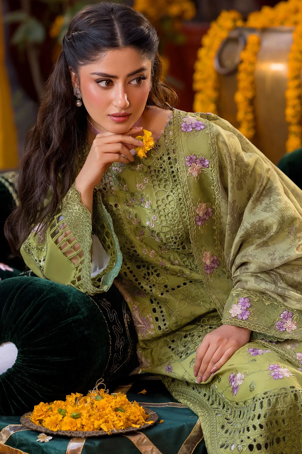 5932-NISA EMBROIDERED LAWN UNSTITCHED MWU05932-999-NISA