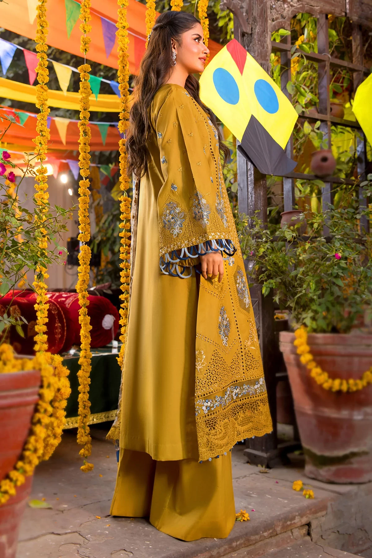 5937-ARABELLA EMBROIDERED LAWN MWU05937-999-ARABELLA