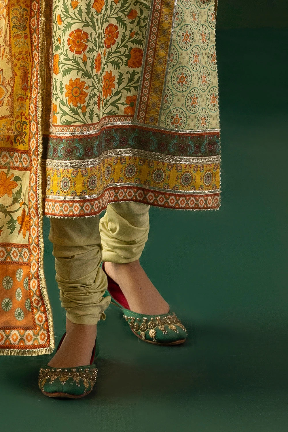 3 Piece Printed Lawn Suit with Dupatta CL-62140 - W-FB-HT-26-454696