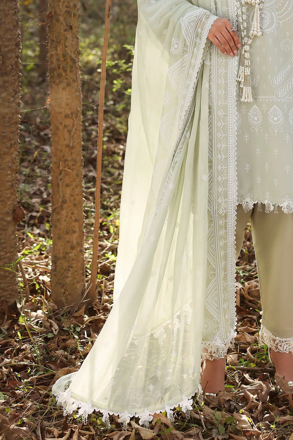 3 Piece Embroidered Lawn Suit with Embroidered Chiffon Dupatta KD-62004 - W-FB-L