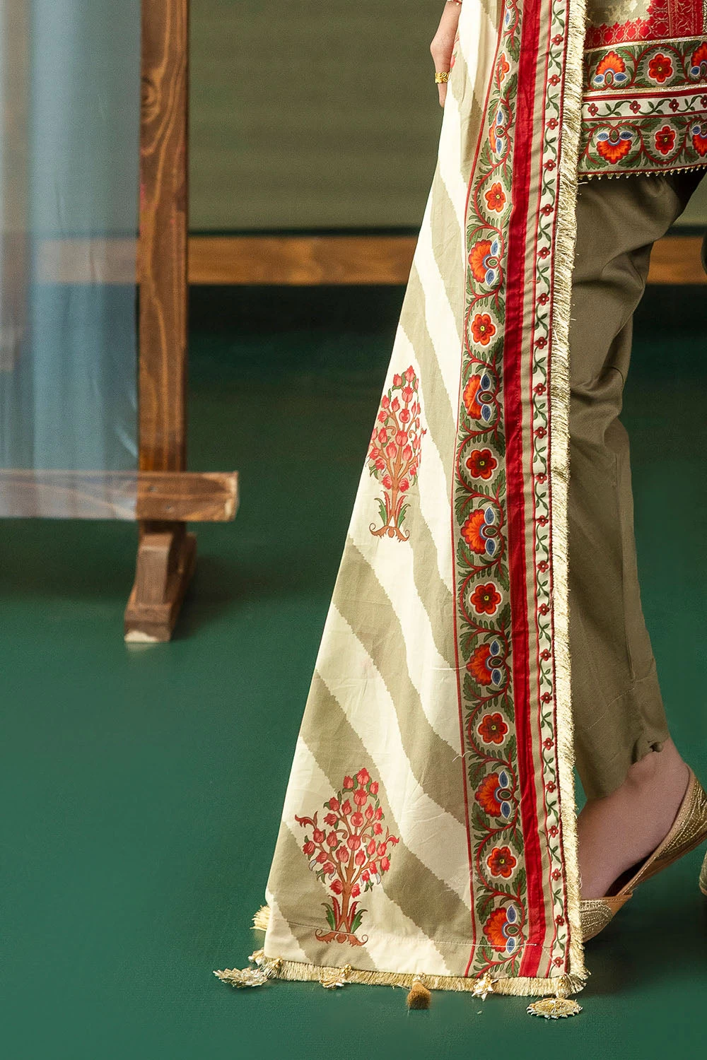 3 Piece Printed Lawn Suit with Dupatta CL-62247 - W-FB-HT-26-455542