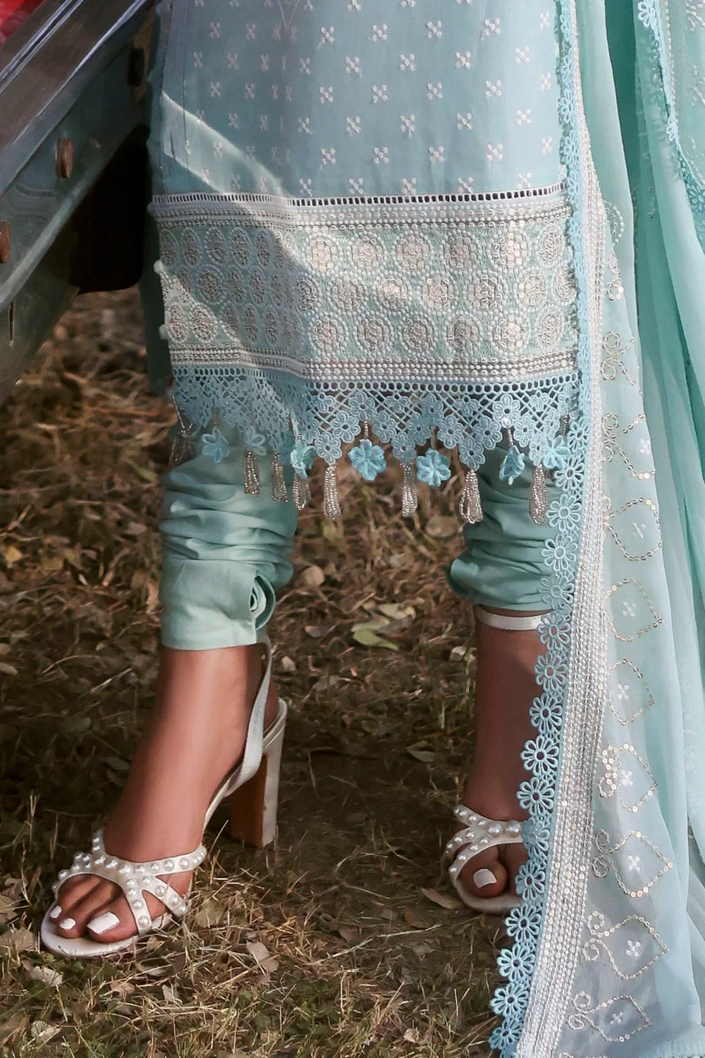 3 Piece Embroidered Lawn Suit with Embroidered Chiffon Dupatta KD-62001 - W-FB-L