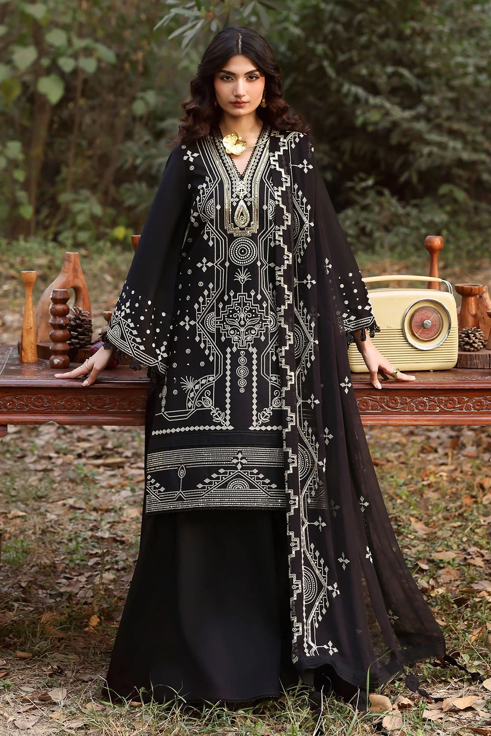 3 Piece Embroidered Lawn Suit with Embroidered Chiffon Dupatta KD-62006 - W-FB-L
