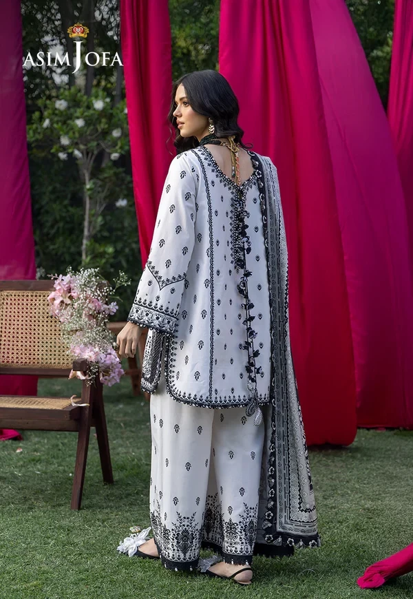 Embroidered Lawn 3 Pcs - SKU: AJULW-04-UNS