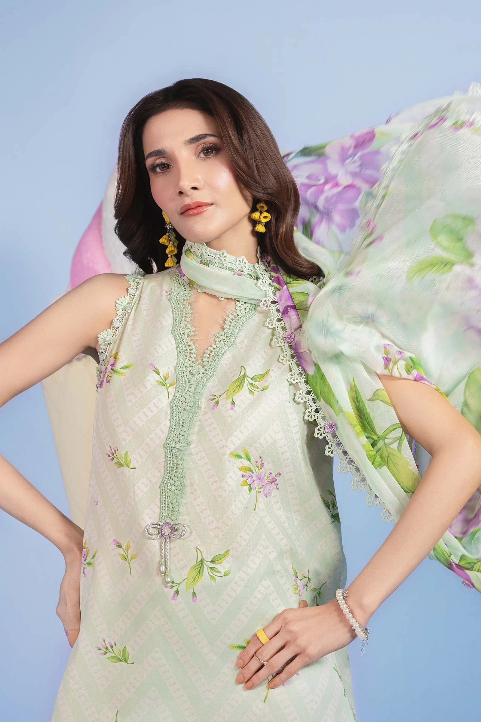 3 Pc Embroidered Lawn Suit -