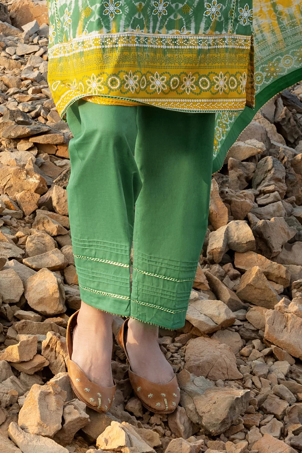 3 Piece Lacquer Printed Lawn Suit with Lacquer Printed Lawn Dupatta and Dyed Tro