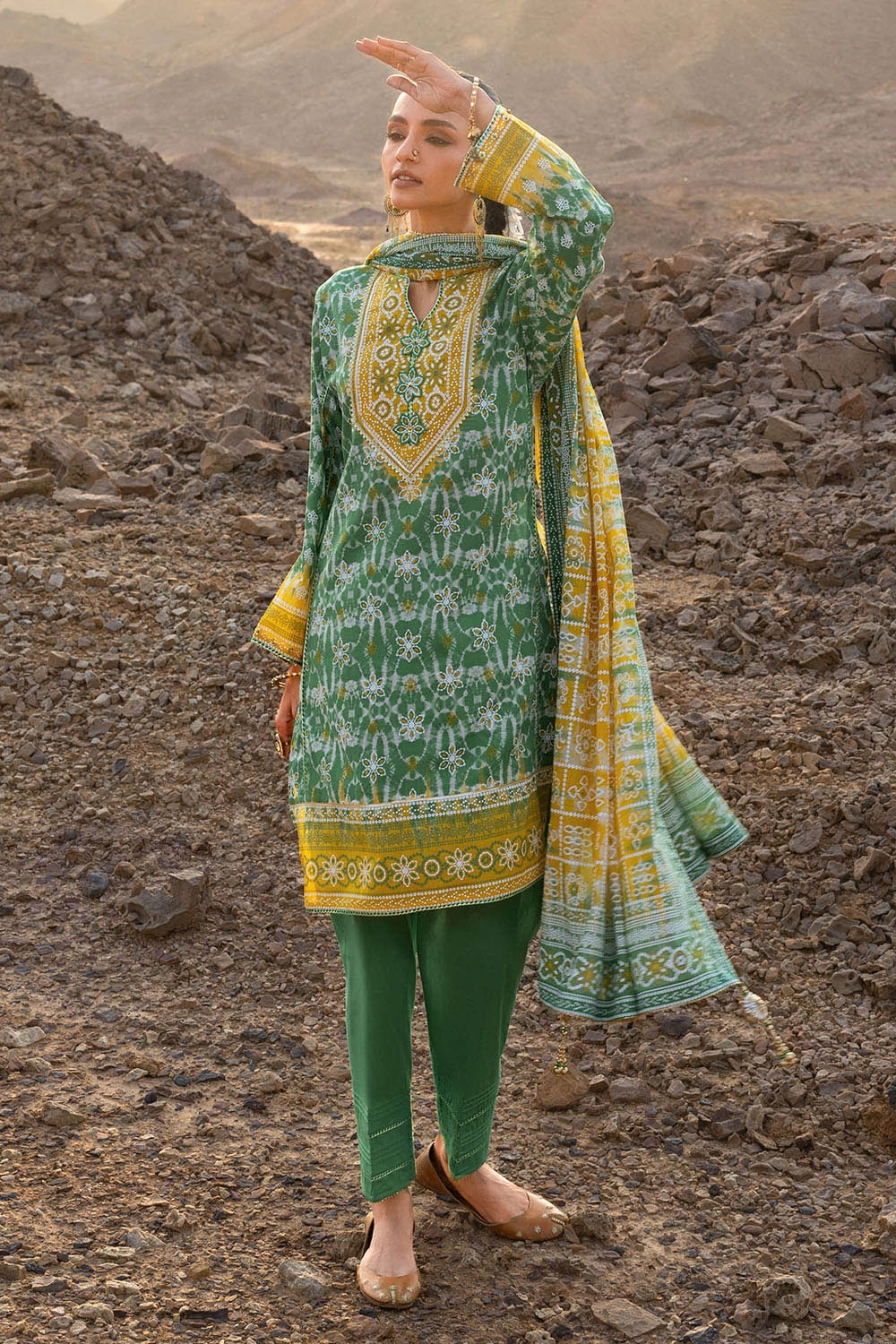 3 Piece Lacquer Printed Lawn Suit with Lacquer Printed Lawn Dupatta and Dyed Tro