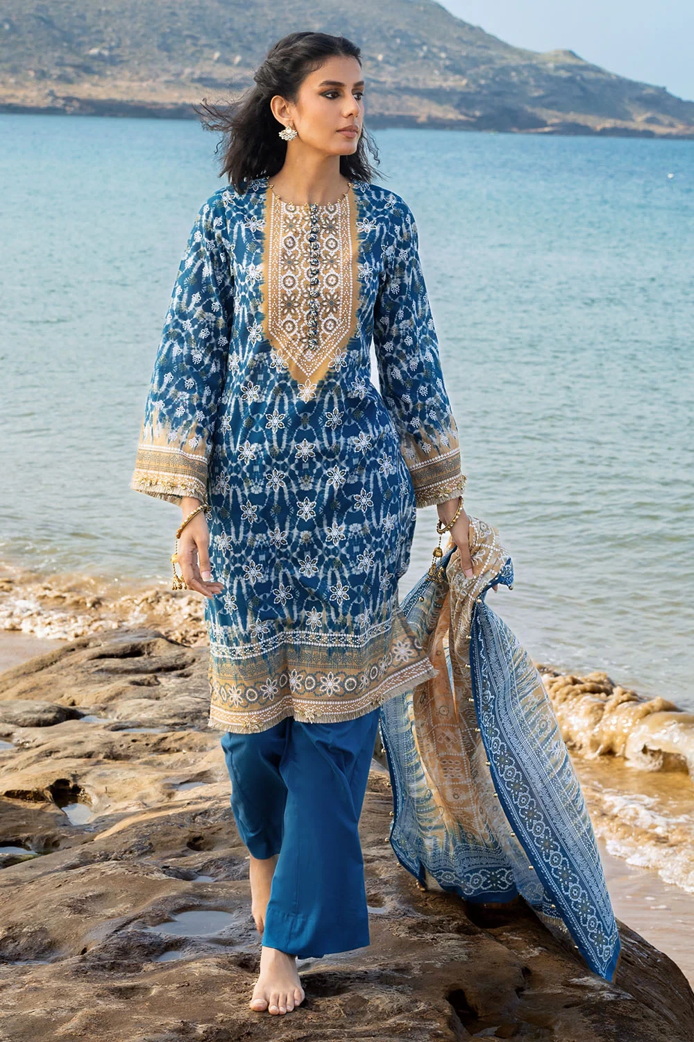 3 Piece Lacquer Printed Lawn Suit with Lacquer Printed Lawn Dupatta and Dyed Tro