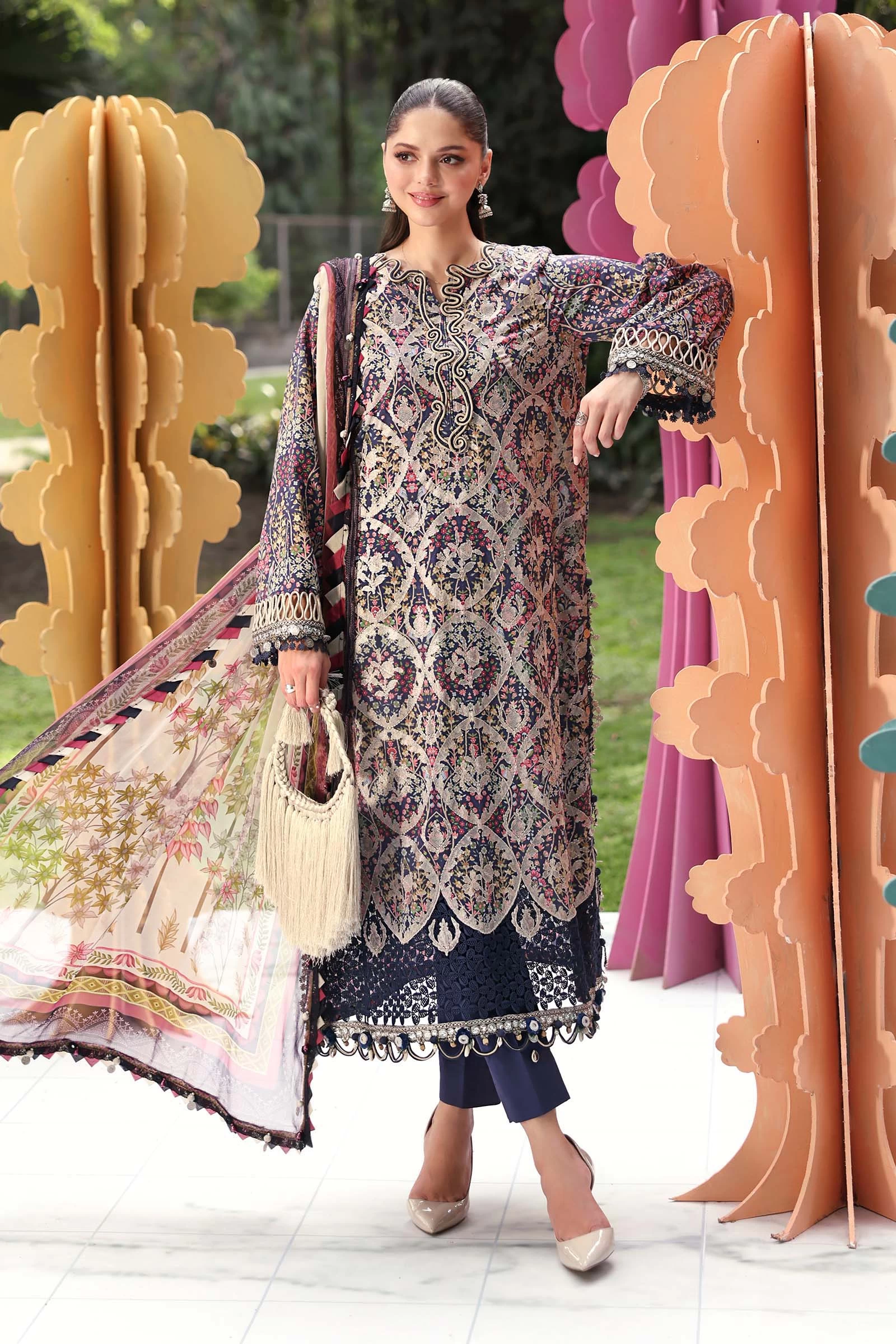 3 Piece Embroidered Lawn Suit - MPT-3003-B