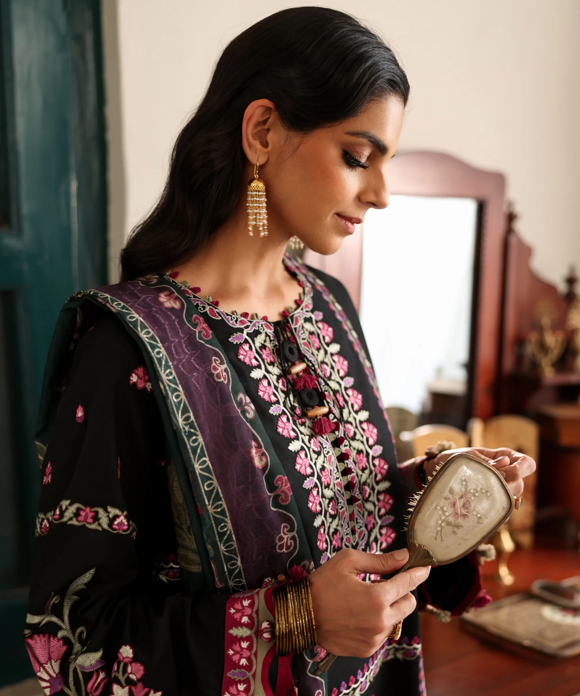 3 Piece Embroidered Lawn Suit - U3PESUS26V41