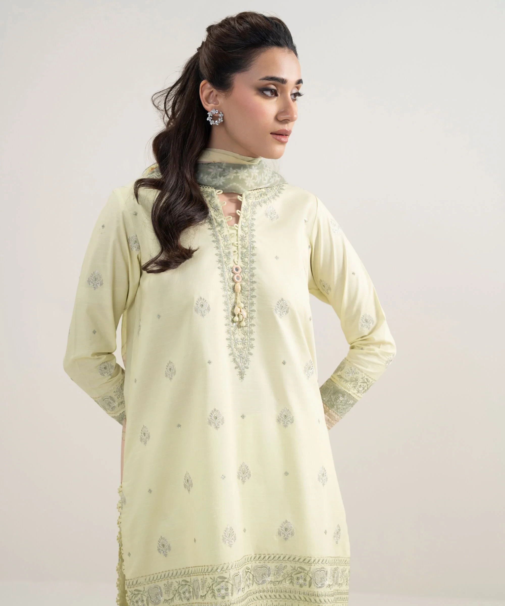 3 Piece Embroidered Lawn Suit - 3PESUS26V421
