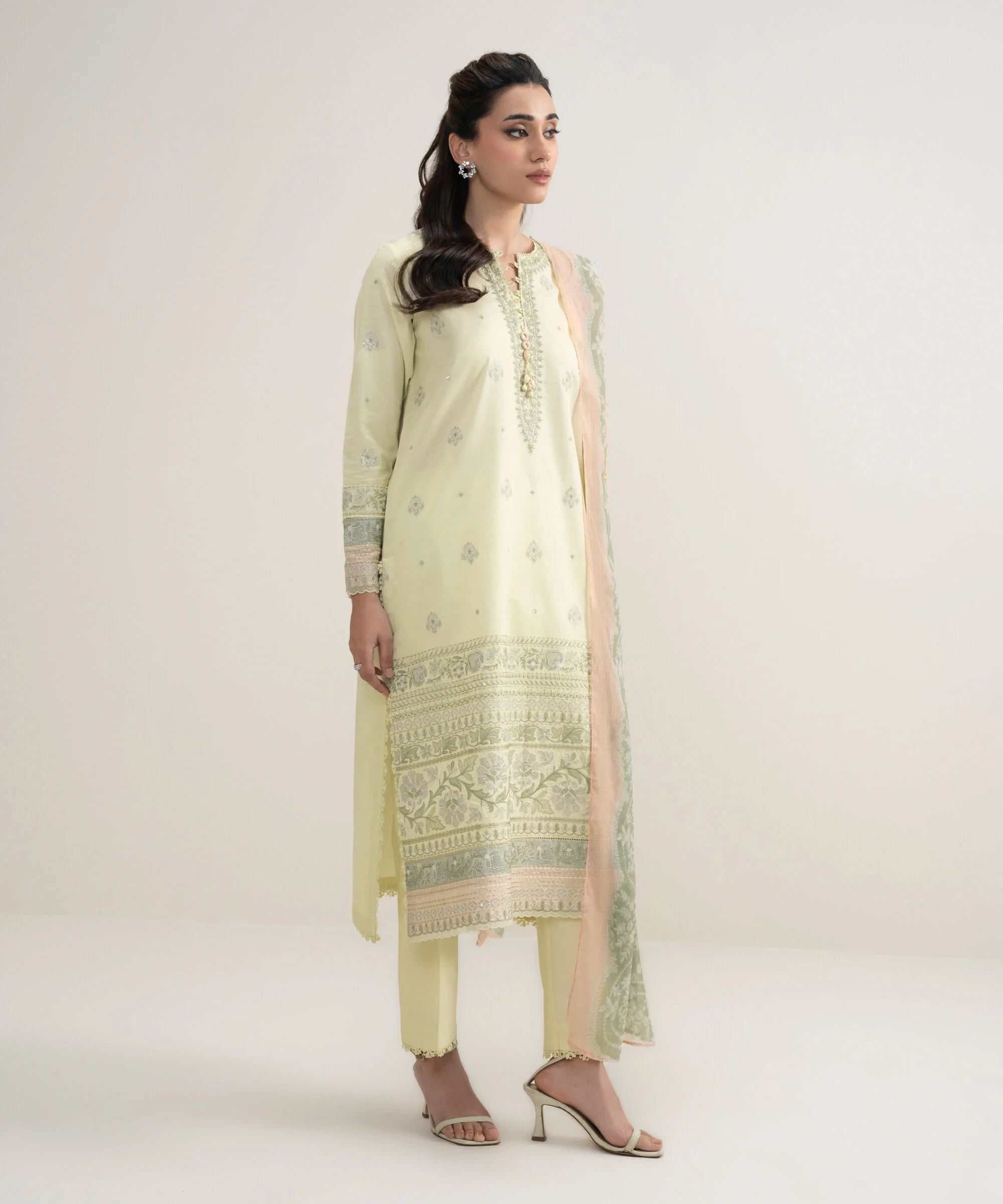 3 Piece Embroidered Lawn Suit - 3PESUS26V421