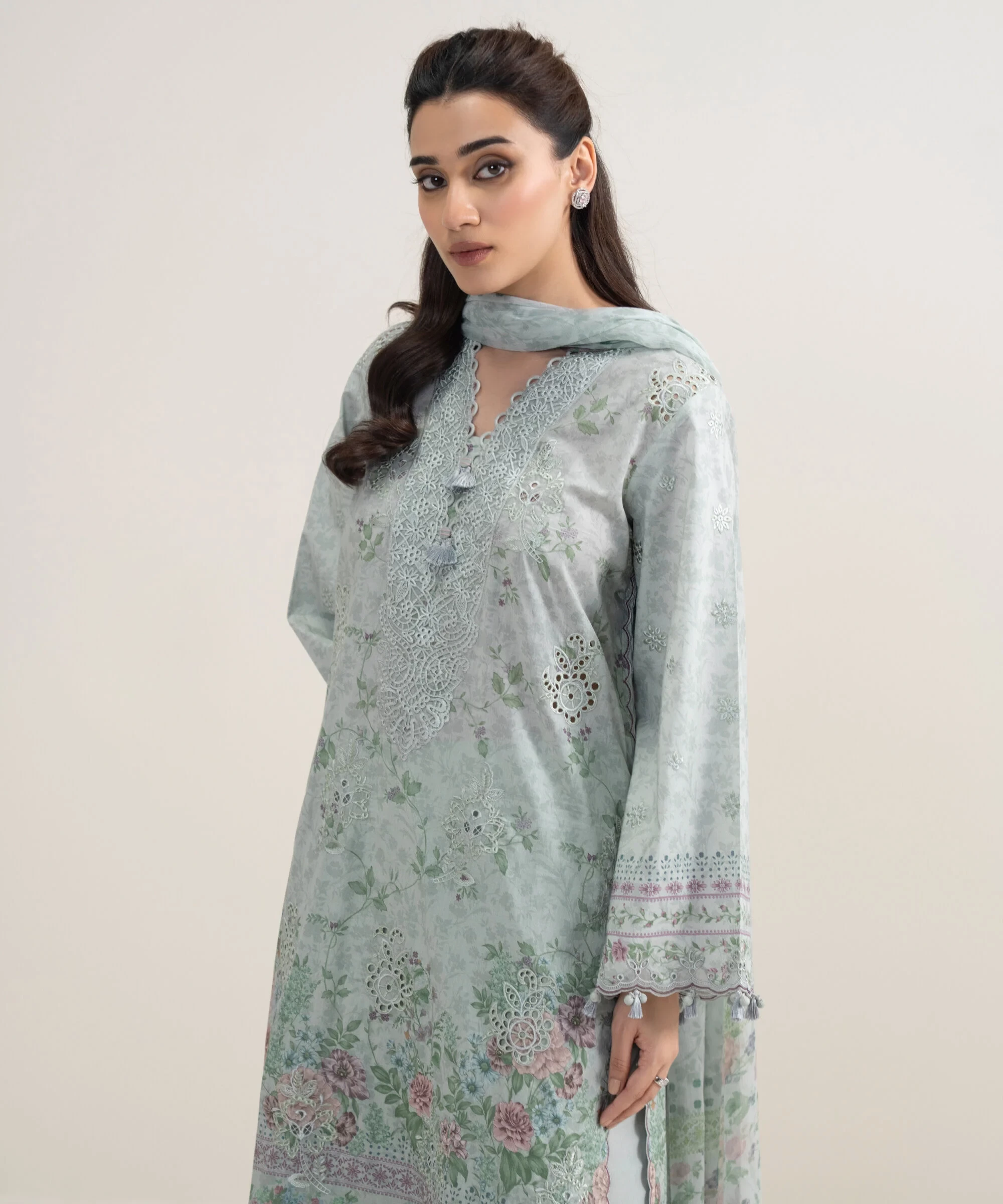 3 Piece Embroidered Lawn Suit - 3PESUS26V146